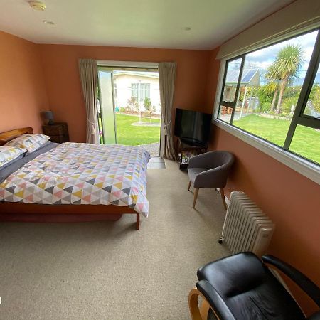 Cosy, Central Greytown Sleepout Buitenkant foto